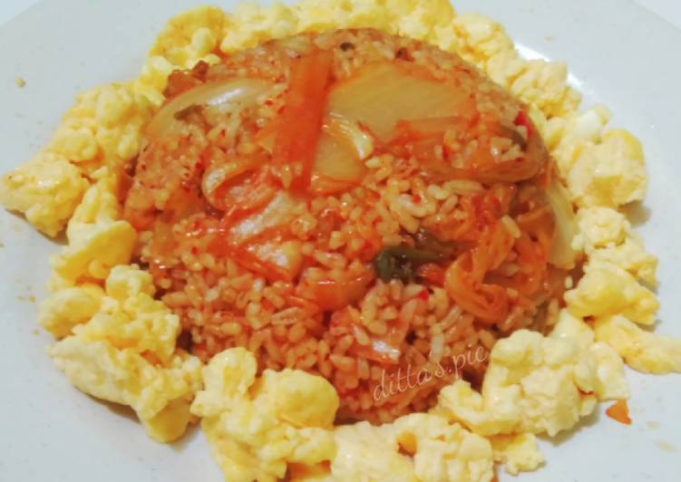 Resep Kimchi Bokkeumbap (Nasgor Kimchi) Kiriman dari Ditta Widya Utami