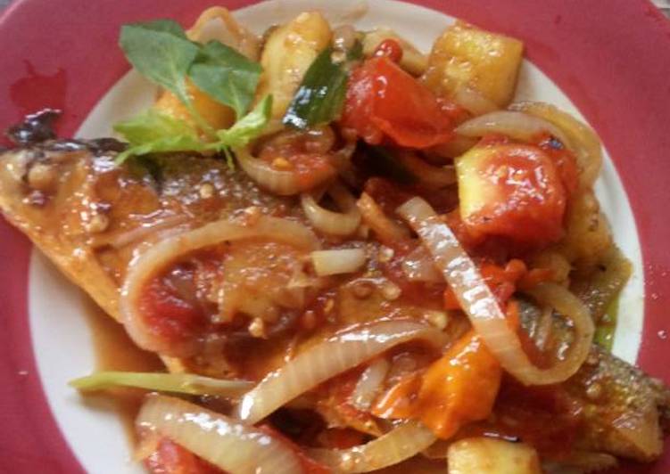 Resep Pindang bandeng asam pedas Oleh eva rosmadewi