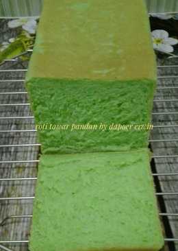 Roti tawar pandan