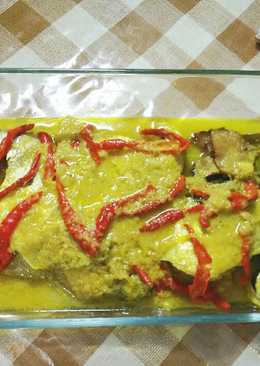 Ikan Bawal Bumbu Kuning