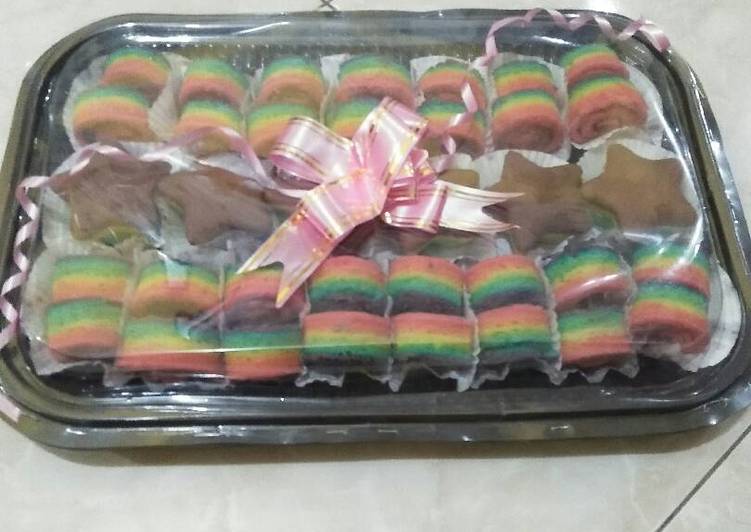 Resep Rainbow mini roll cake Dari Vie Kim