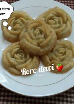 Pempek sutra mawar