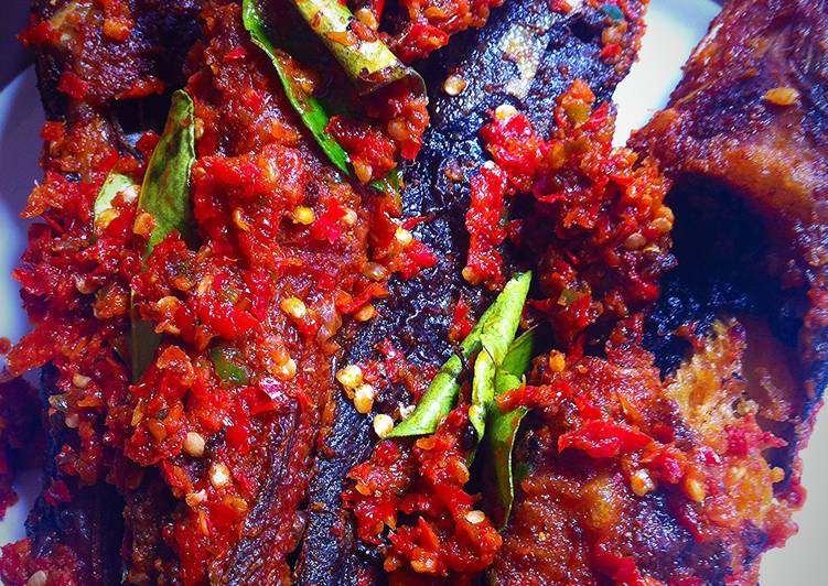  Resep Ikan Lele bumbu Balado oleh Uniqee Pricillaa 