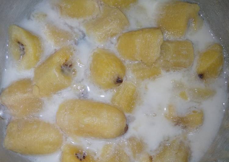 gambar untuk resep 29. Kolak pisang susu #BikinRamadanBerkesan