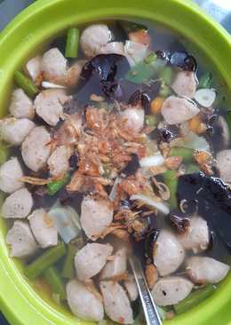 Sop bakso jamur