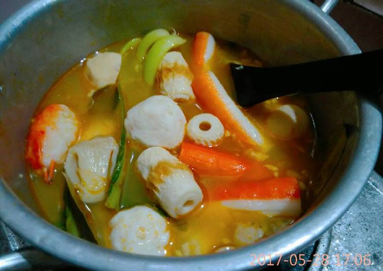 resep lengkap untuk Shabu Seafood kuah Tom Yam Instant ala Raacha (pasti enak)