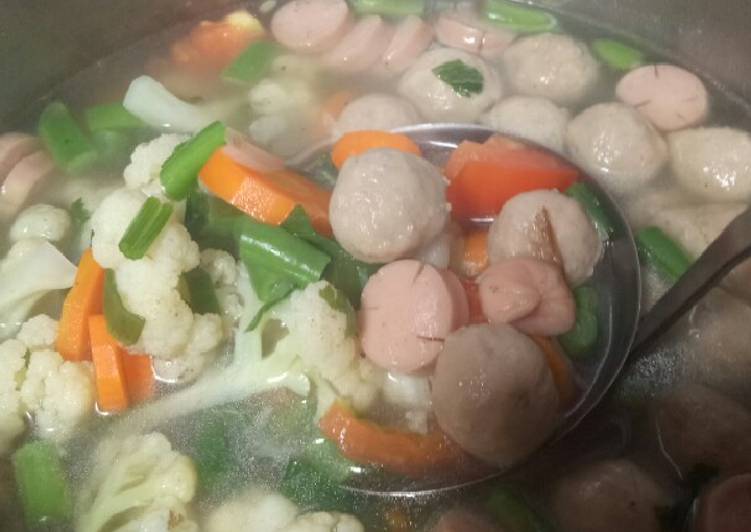 cara membuat Sayur Sop Sosis Baso