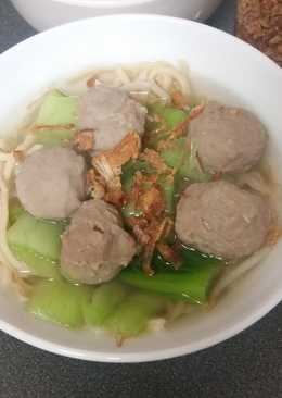 Bakso sapi sederhana (daging cincang, pakai blender)