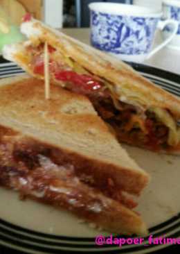 Corned beef sandwich (keema toasties)