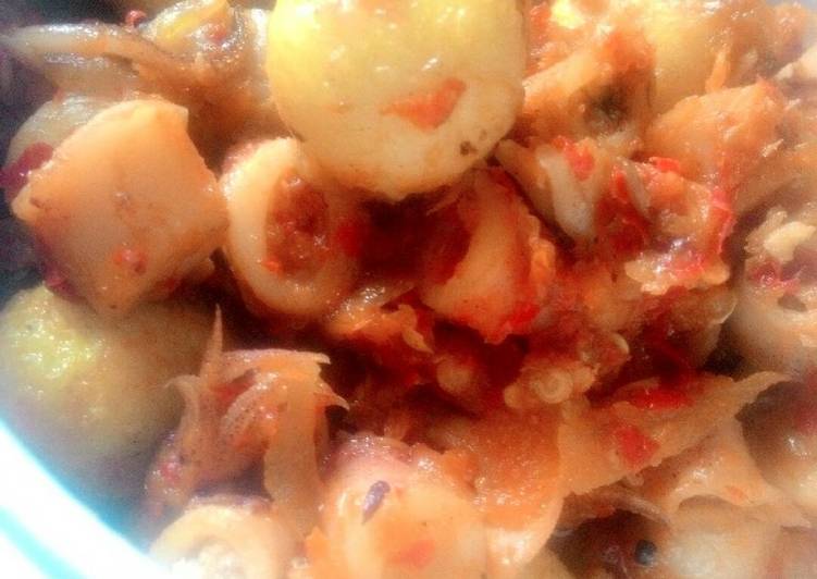 resep lengkap untuk Balado CUPU (cumi asin+telur puyuh)