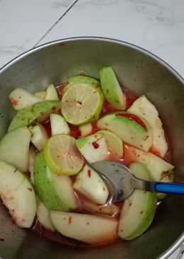 Asinan jambu biji