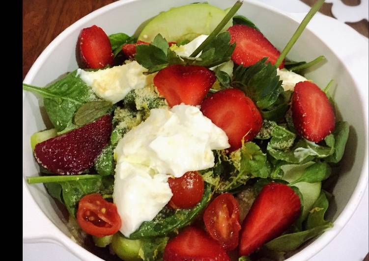 bahan dan cara membuat Fruits Spinach Salads ?? with Greek Yogurt and Honey