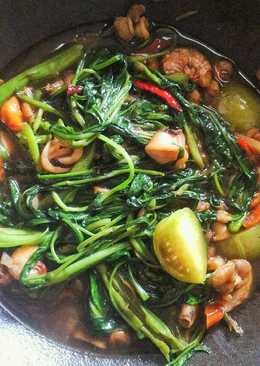 Tumis kangkung seafood