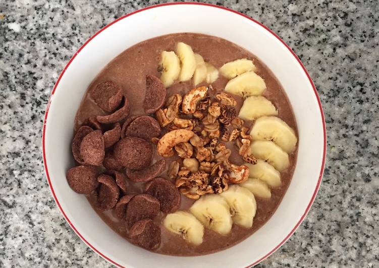 gambar untuk cara membuat Banana Choco Smoothie Bowl