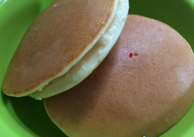Resep Pancake/Dorayaki Dari Putri Dwi Kusuma