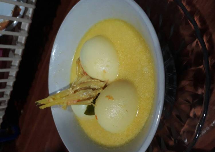 cara membuat Opor telur ayam ??