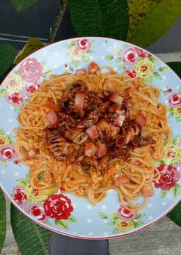 Fettuccini pasta topping cumi barbeque