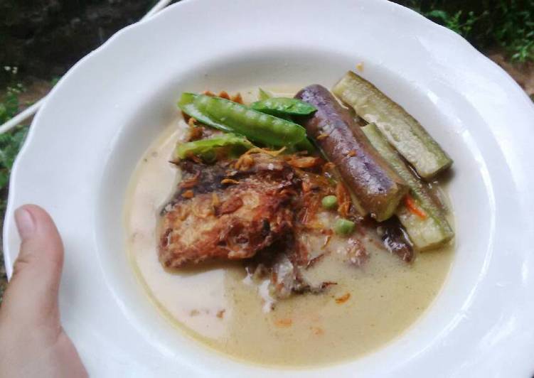 resep masakan Mangut Ikan Pari Asap (Iwak Pe)