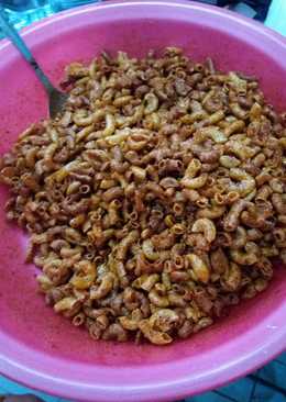 Makaroni kriuk pedes