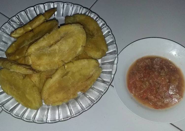 bahan dan cara membuat Sanggara Peppe (Pisang Goreng Geprek) Sulsel