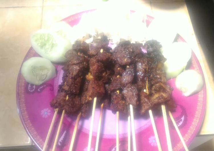 gambar untuk resep Sate sapi bumbu kacang maknyuss