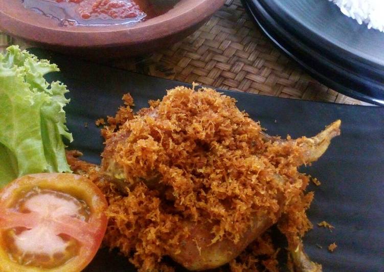 Resep Ayam goreng serundeng Karya Asda Cullen