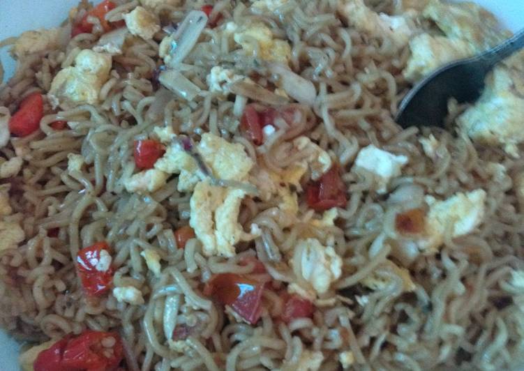 cara membuat Mie goreng dengan mie rebus instan