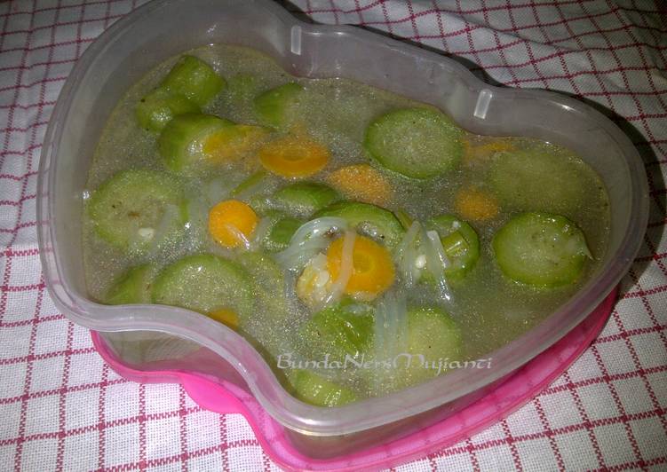 resep lengkap untuk Sayur Bening Oyong(Gambas) Wortel Soun