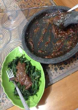 Brambang asem daun kangkung
