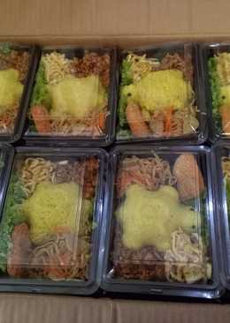 Nasi kuning box untuk anak TK