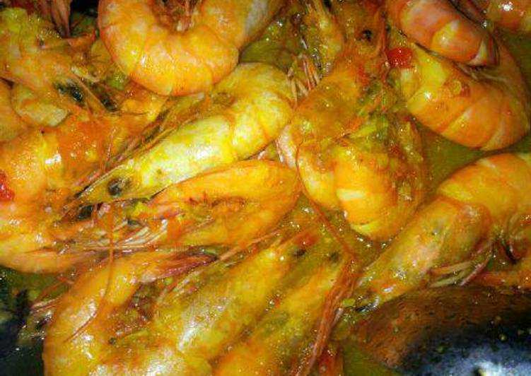  Resep Udang bumbu kuning pedas deeerrrrr oleh thatha06 