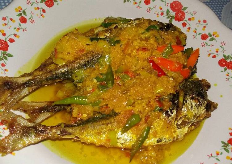 Resep Ikan kembung pesmol ?? Karya indi Arfiani