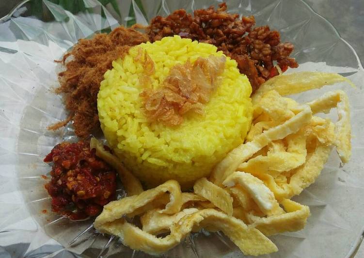 Resep Nasi kuning rice cooker