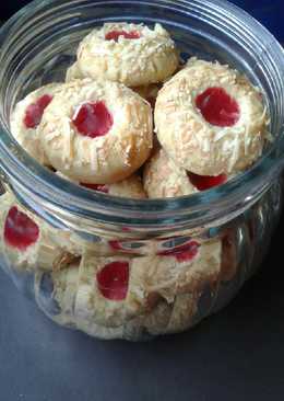 Thumbprint Strawberry Cookies..