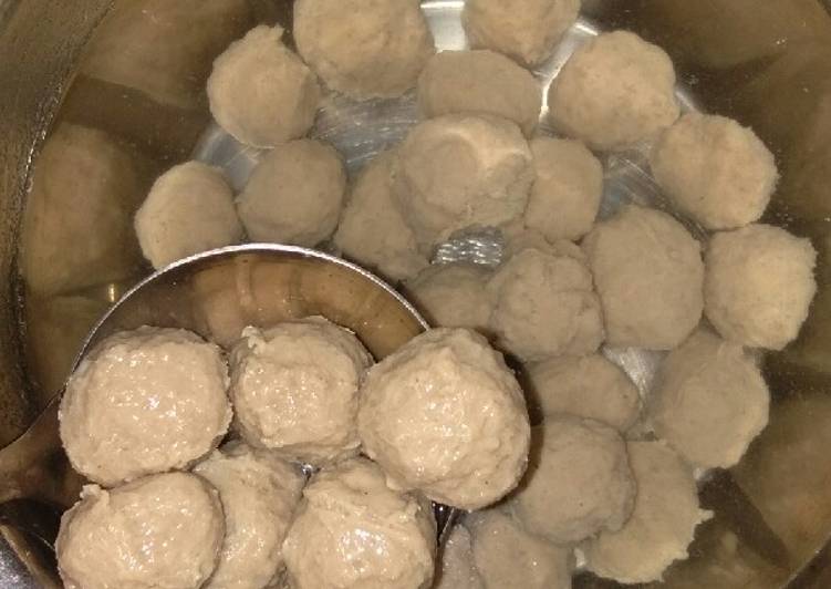 bahan dan cara membuat Bakso sapi kenyal menggunakan blender