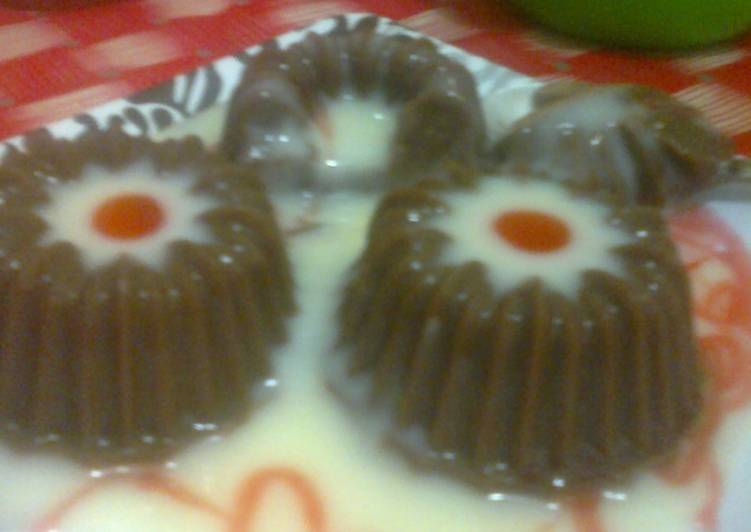 Resep Puding cOklat lembUt dengan vla vanilla Kiriman dari Az Zahro
Kitchen