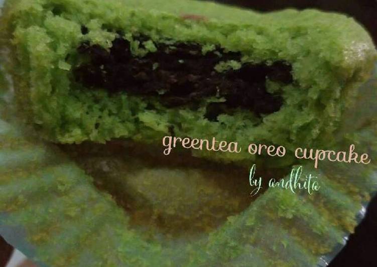 gambar untuk resep makanan Cupcake | greentea with oreo filling