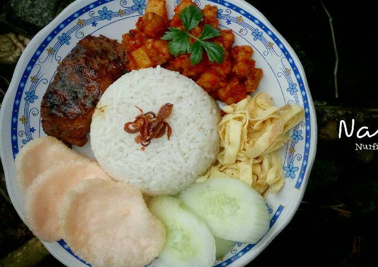 bahan dan cara membuat Ikan Masak Kering Kayu Bakar Pelengkap Nasi Uduk/Nasi Kuning