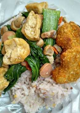 Nasi Kongbap + Cah Pokcoy Jamur + Chicken Nugget