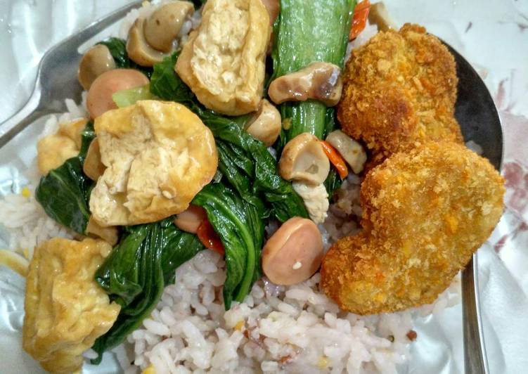 resep masakan Nasi Kongbap + Cah Pokcoy Jamur + Chicken Nugget