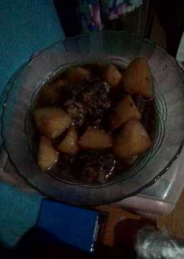 Semur daging dan kentang