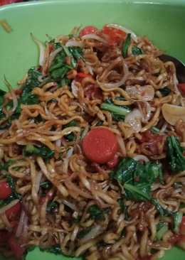 Mi goreng sosis toge pedas