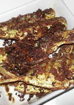 Ikan selar goreng kering