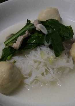 Beehoon Soup with Fishball