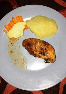 Pan Seared Chicken Lemon & Honey Dressing with Creamy Mashpotato