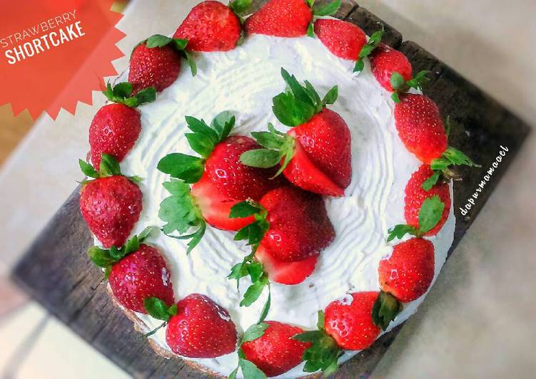 resep STRAWBERY SHORTCAKE with VANILLA OGURA CAKE ala TINTINRAYNER