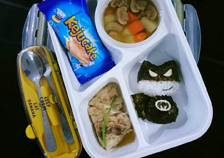 gambar untuk resep makanan Batman lunchbox