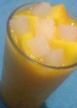 Mango smoothie with nata de coco