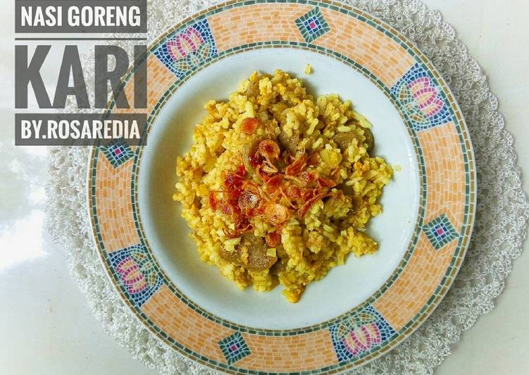 bahan dan cara membuat (Simple!) Nasi Goreng Kari