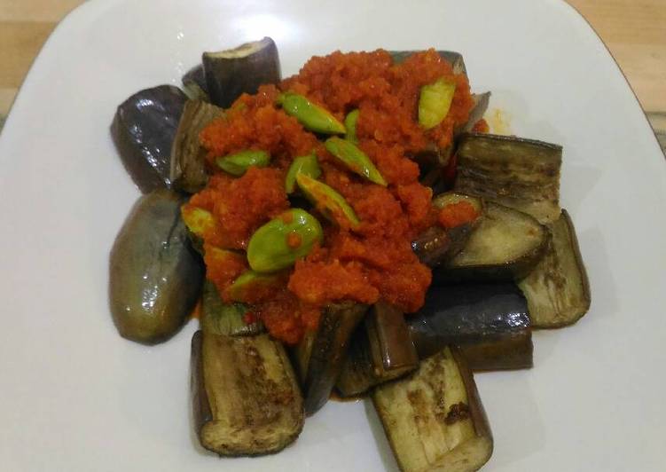 resep lengkap untuk Terong balado petai